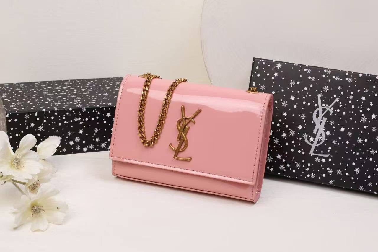YSL - ʏᴠᴇs sᴀɪɴᴛ ʟᴀᴜʀᴀɴᴛ
ɢʟᴏssʏ ᴍᴀᴛᴇʀɪᴀʟ
ɢᴏʟᴅ ʟᴀᴄᴇ ʜᴀʀᴅᴡᴀʀᴇ
sɪᴢᴇ : 20 x 5 x 14 cm

ᴡɪᴛʜ BOX
🎁🎁🎁

90 dhs🇦🇪

Zain31
♥️♥️♥️