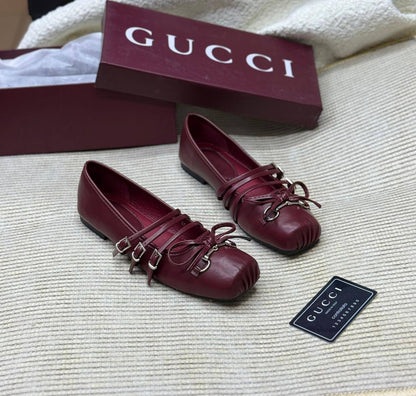 . New gucci  shoes 

   Size  .  36.  to 41

115 dhs🪙

Zain80
♥️♥️♥️