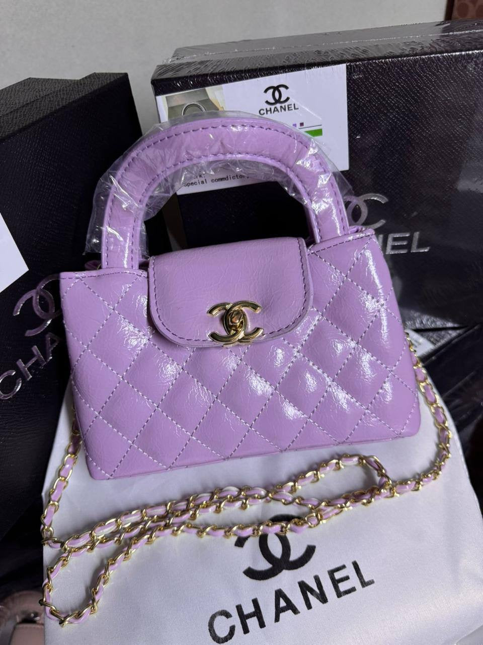 Chanel kelly
Size :  20 * 12.5 * 6 cm
85 dhs🇦🇪
with box🎁

Zain115
♥️♥️♥️