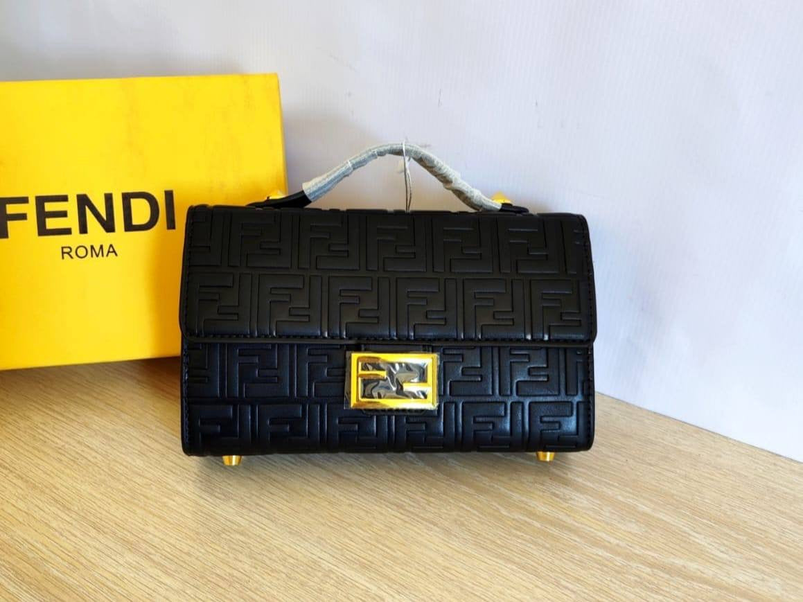 Fendi - Prada - Loewe - Gucci 
YSL - CH

90 dhs🇦🇪

high quality 

With box
🎁🎁🎁

Zain26
♥️♥️♥️