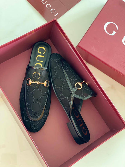 Gucci sandal
AAA master quality 
Size 36……..41
450 dhs🪙
Available now  ✅👌

Zain180
♥️♥️♥️