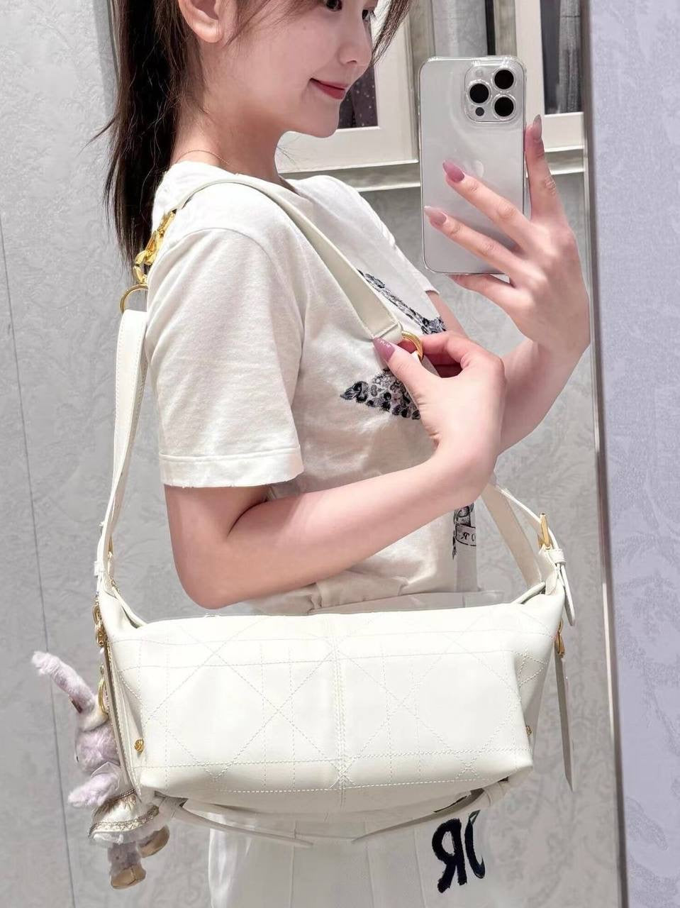 DIOR 
NEW DESIGN 
GOOD QUALITY 
95 dhs🪙💕

Zain39
♥️♥️♥️