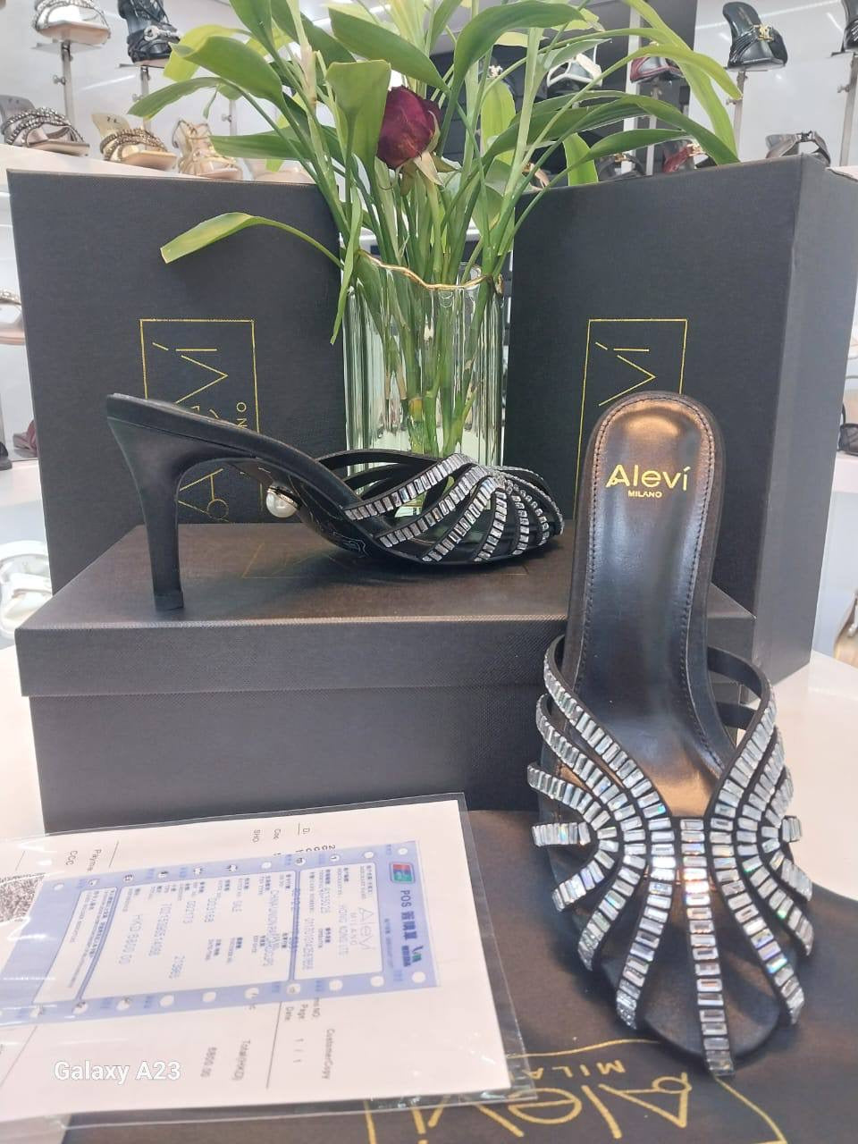 Master Heel
270 dhs🪙
Size 36-41

Zain207
♥️♥️♥️
