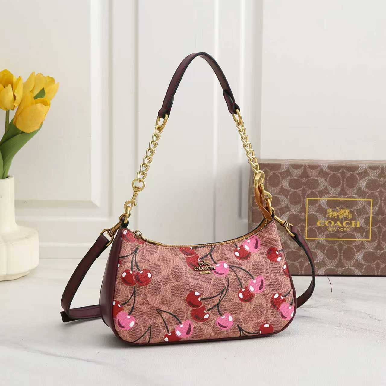 Coach
With box 
🎁🎁🎁

95 dhs🪙
Send a cherry pendant

Zain114
♥️♥️♥️