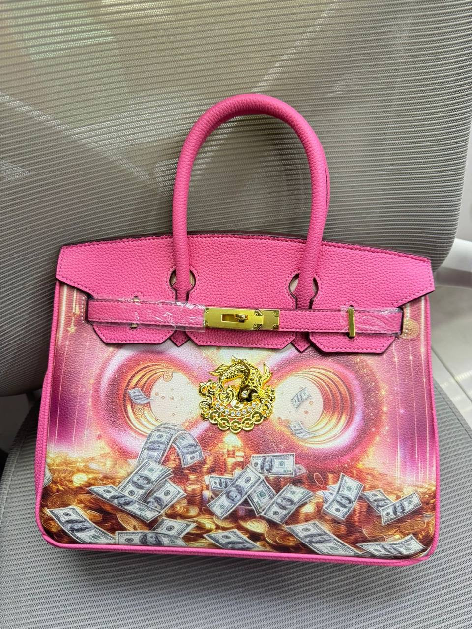 Hermes

30cm

95 dhs🇦🇪

Zain16
♥️♥️♥️