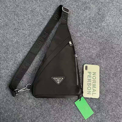 Prada
36*22* 7 cm
50 dhs🇦🇪

Zain17
♥️♥️♥️
