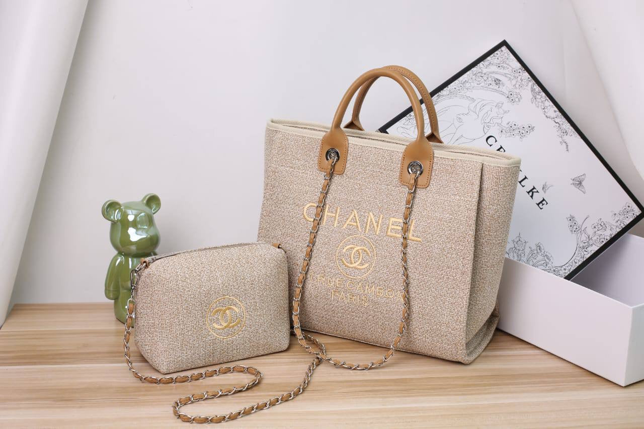 Chanel 
130 dhs🇦🇪
39cm

Zain161
♥️♥️♥️