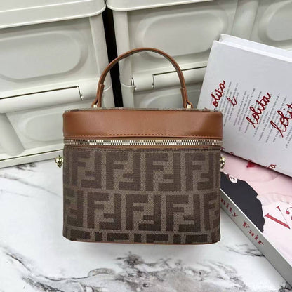 Fendi
65 dhs🇦🇪

Zain22
♥️♥️♥️