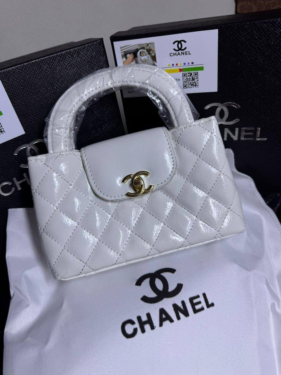Chanel kelly
Size :  20 * 12.5 * 6 cm
85 dhs🇦🇪
with box🎁

Zain115
♥️♥️♥️