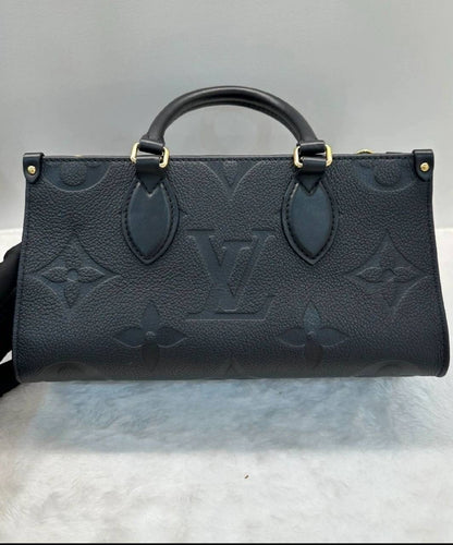 LV

90 dhs🇦🇪
Good quality 

with box
🎁🎁🎁

Zain35
♥️♥️♥️
