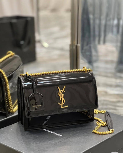 YSL Sunset
size : 22 * 14 * 9 cm
90 dhs🇦🇪
with box 🎁

Zain115
♥️♥️♥️