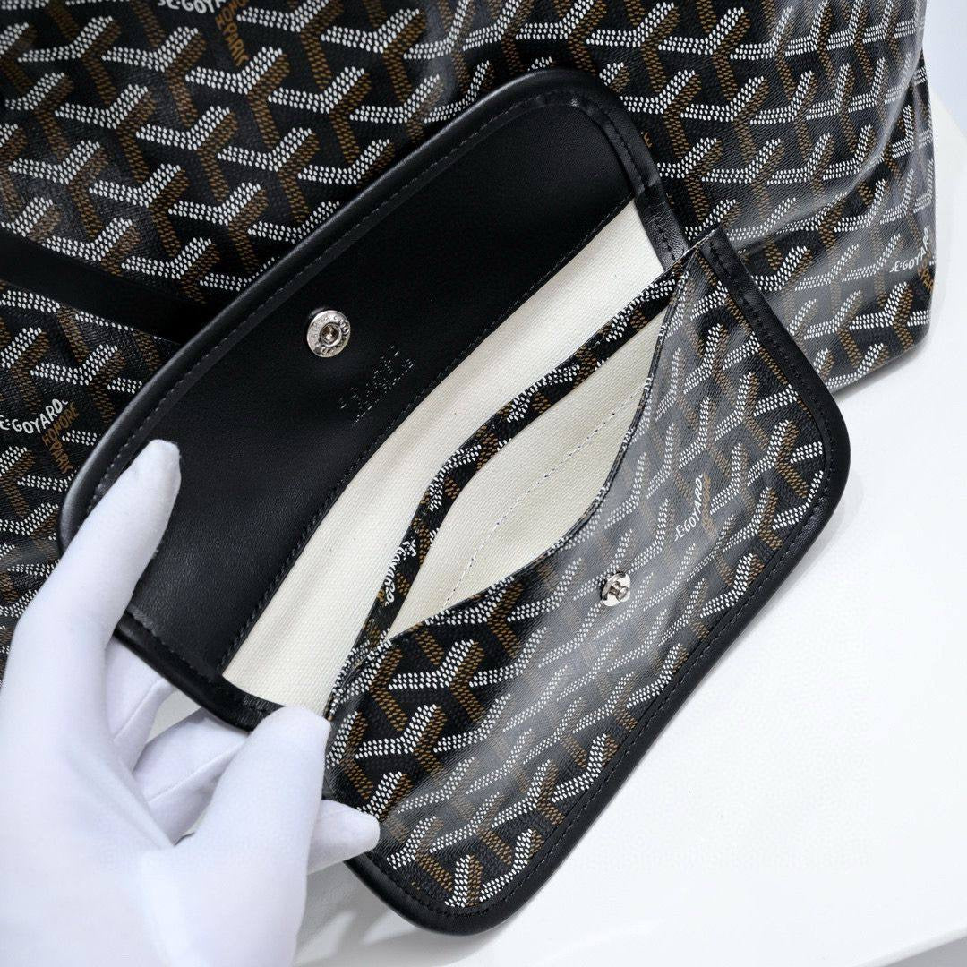 GOYARD 

BIG SIZE 

NEW CAME 

HIGH QUALITY 

100 dhs🪙💕

Zain39
♥️♥️♥️