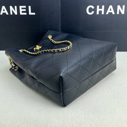 CHANEL 
NEW CAME GOOD QUALITY 
105 dhs🇦🇪

Zain39
♥️♥️♥️