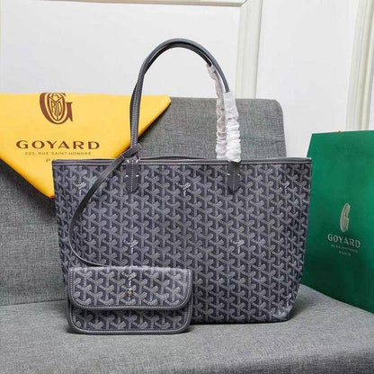 Goyard
Best quality 
100 dhs🇦🇪
size 46 cm

Zain158
♥️♥️♥️