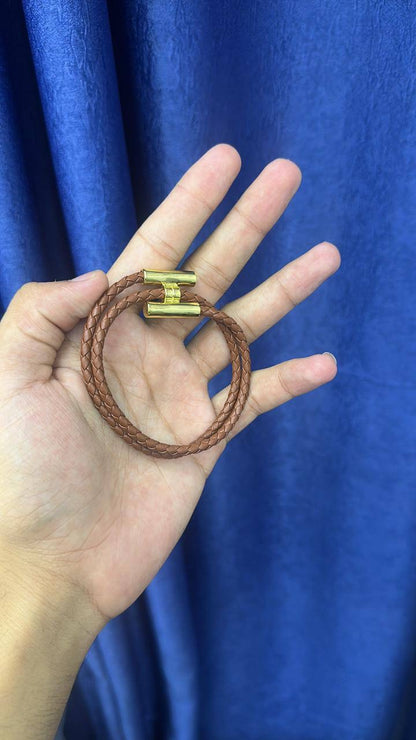 Hermes 
Breslat 💥
Master quality 💯
With normal boxes 📦 
50 dhs🇦🇪
With master box 🗃️ 
60 dhs🇦🇪

Zain216
♥️♥️♥️
