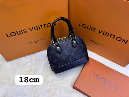 LV
ᴡɪᴛʜ ʟᴏɴɢ sᴛʀᴀᴘ

ᴡɪᴛʜʙᴏx
🎁🎁🎁

ʟᴇᴀᴛʜᴇʀ
sɪᴢᴇ:18ᴄᴍ
90 dhs🇦🇪

Zain56
♥️♥️♥️