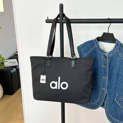 Alo 

80 dhs🇦🇪

Zain253
♥️♥️♥️