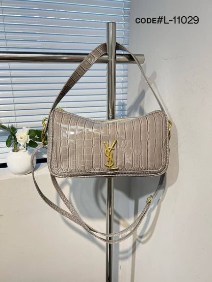 YSL - ʏᴠᴇs sᴀɪɴᴛ ʟᴀᴜʀᴀɴᴛ
ᴄʀᴏᴄᴏᴅɪʟᴇ ʟᴇᴀᴛʜᴇʀ ᴍᴀᴛᴇʀɪᴀʟ
ɪᴛ ʜᴀs ʟᴏɴɢ ʙᴇʟᴛ sᴛʀᴀᴘ
sɪᴢᴇ : 28 cm

70 dhs🇦🇪

Zain31
♥️♥️♥️