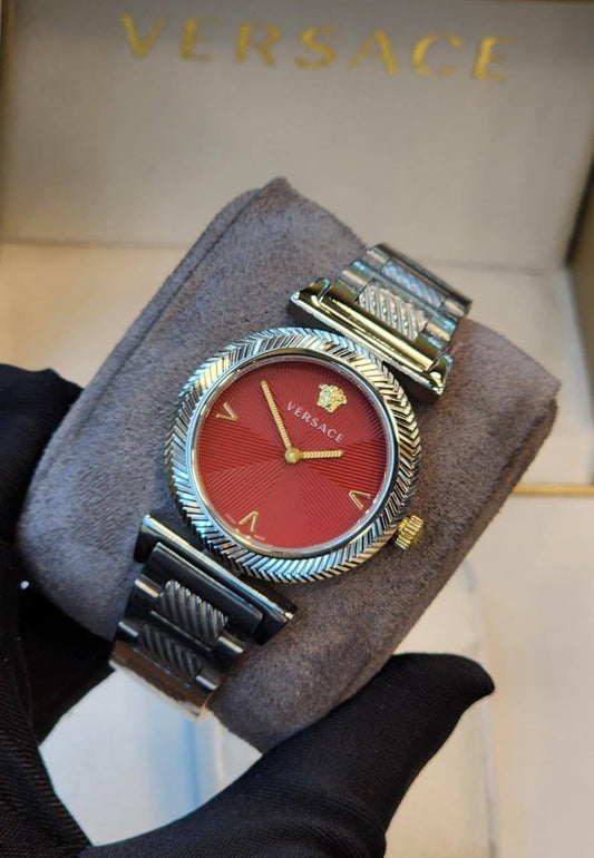 Versace 
watch for ladies 
good quality 
140 dhs🇦🇪

Zain59
♥️♥️♥️