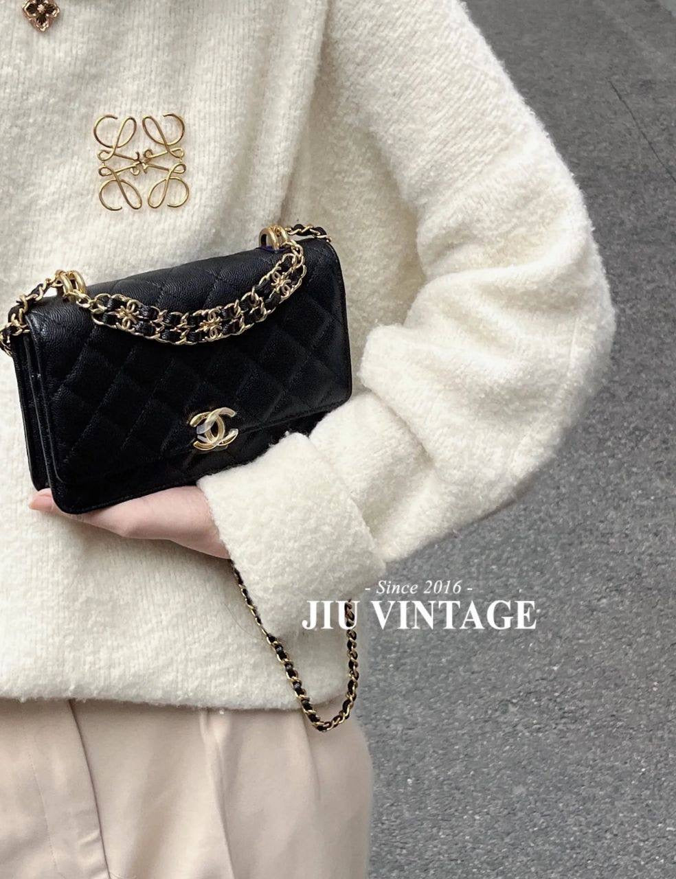 Dior - Chanel
120 dhs🇦🇪

Good quality
 with box
🎁🎁🎁

Zain35
♥️♥️♥️