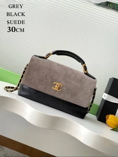 Chanel ᴍᴀxɪ ғʟᴀᴘ ᴛᴏᴘ ʜᴀɴᴅʟᴇ
 ᴄʜᴀɪɴ ɢᴏʟᴅ ʜᴀʀᴅᴡᴀʀᴇ 
ᴡɪᴛʜʙᴏx
🎁🎁🎁

ʟᴇᴀᴛʜᴇʀ 
120 dhs🇦🇪

Zain56
♥️♥️♥️