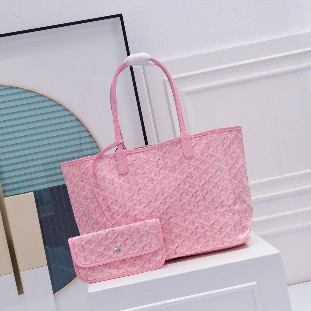 GOYARD 

BIG SIZE 

NEW CAME 

HIGH QUALITY 

100 dhs🪙💕

Zain39
♥️♥️♥️