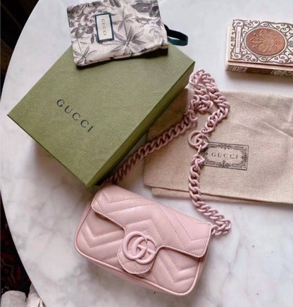 Gucci

90 dhs🇦🇪

Good quality 

with box
🎁🎁🎁
Zain35
♥️♥️♥️