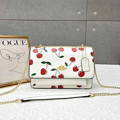Coach 
65 dhs🇦🇪

Zain137
♥️♥️♥️