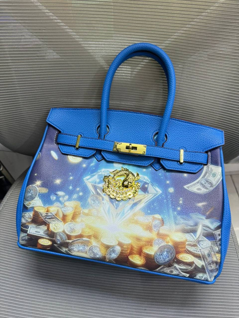 Hermes

30cm

95 dhs🇦🇪

Zain16
♥️♥️♥️