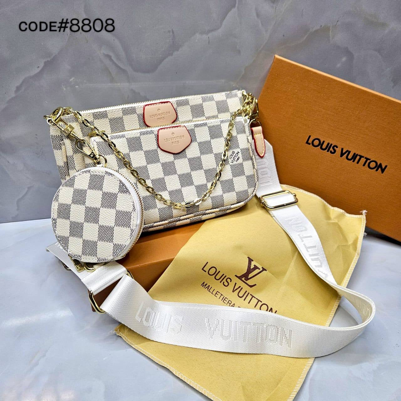 LV
POUCHETTE - 3ɴ1
sɪᴢᴇ : 23 cm

ᴡɪᴛʜ BOX
🎁🎁🎁

70 dhs🪙💕

Zain31
♥️♥️♥️