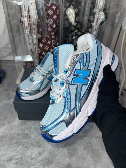 new balance 740 ‘White and Sky blue’
36-45 AVAILABLE 🤩
180 dhs🪙

Zain242
♥️♥️♥️