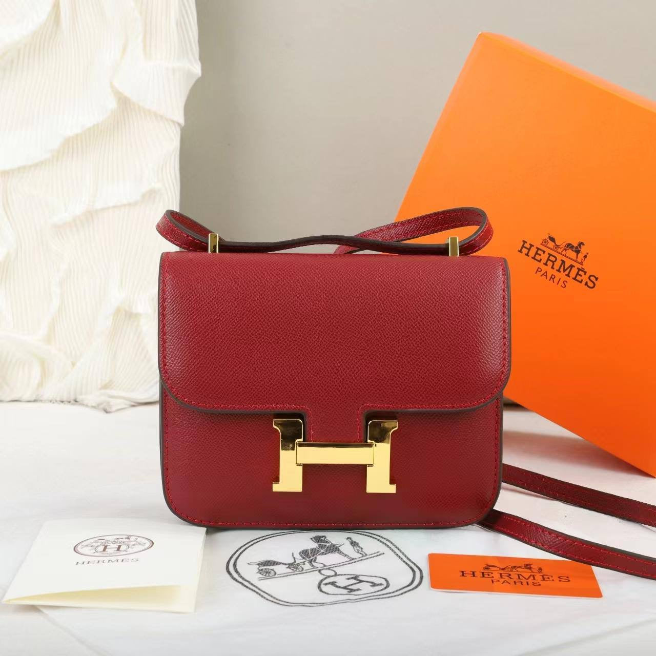 Hermes

with box 
🎁🎁🎁

105 dhs🇦🇪

Zain143
♥️♥️♥️