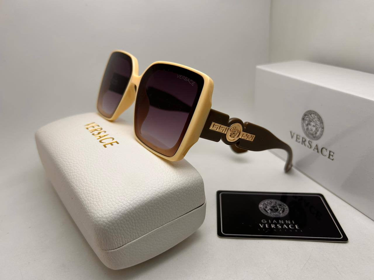 Versace
65 dhs🪙

Zain126
♥️♥️♥️