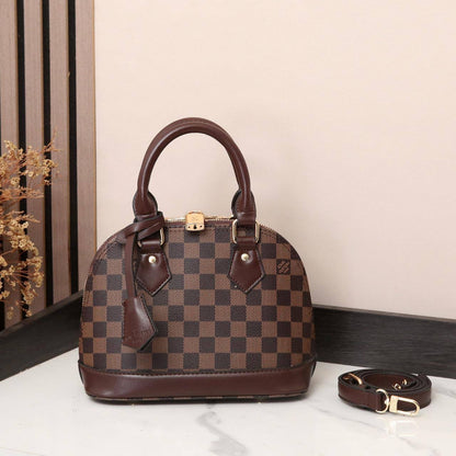 LV
Best quality 
with box’s 
🎁🎁🎁

115 dhs🪙💕
size 25cm
size 23cm

Zain158
♥️♥️♥️