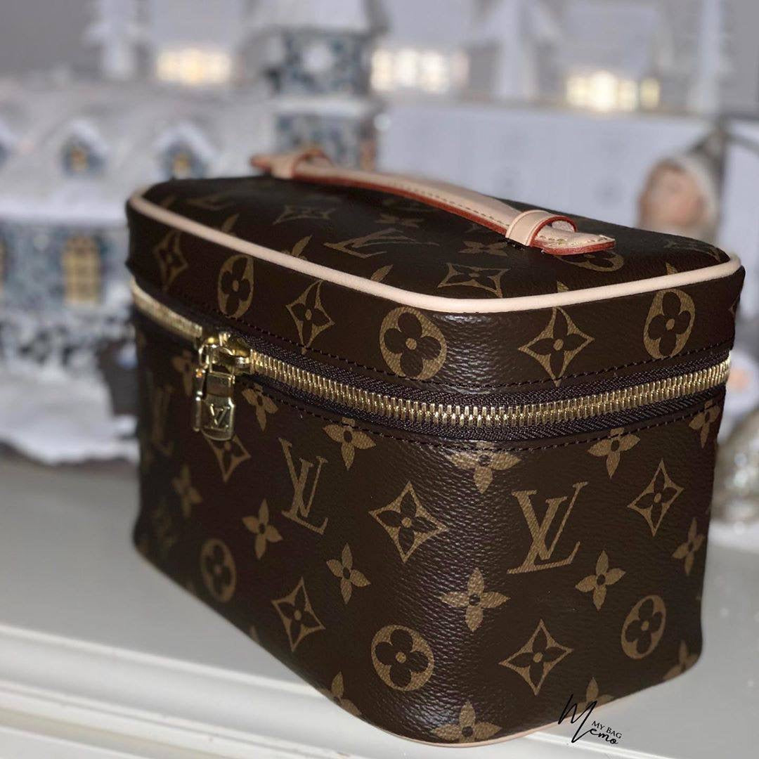 LV
good quality, with box, 3 sizes
①  25 * 18 cm price 105 dhs🇦🇪
②  20* 13 cm price 100 dhs🇦🇪
③  16 * 10 cm price 95 dhs🇦🇪

Zain12
♥️♥️♥️