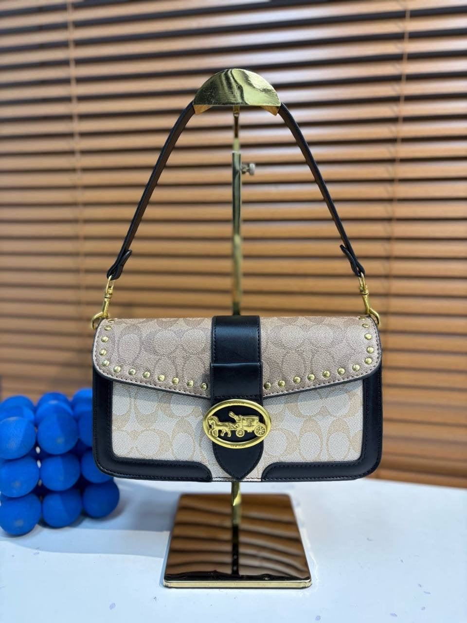 Coach 
70 dhs🇦🇪

Zain173
♥️♥️♥️