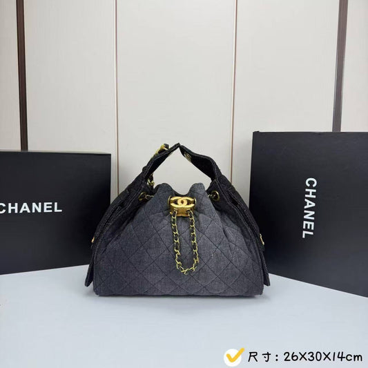 Chanel - Master
280 dhs🪙💕

Zain153
♥️♥️♥️