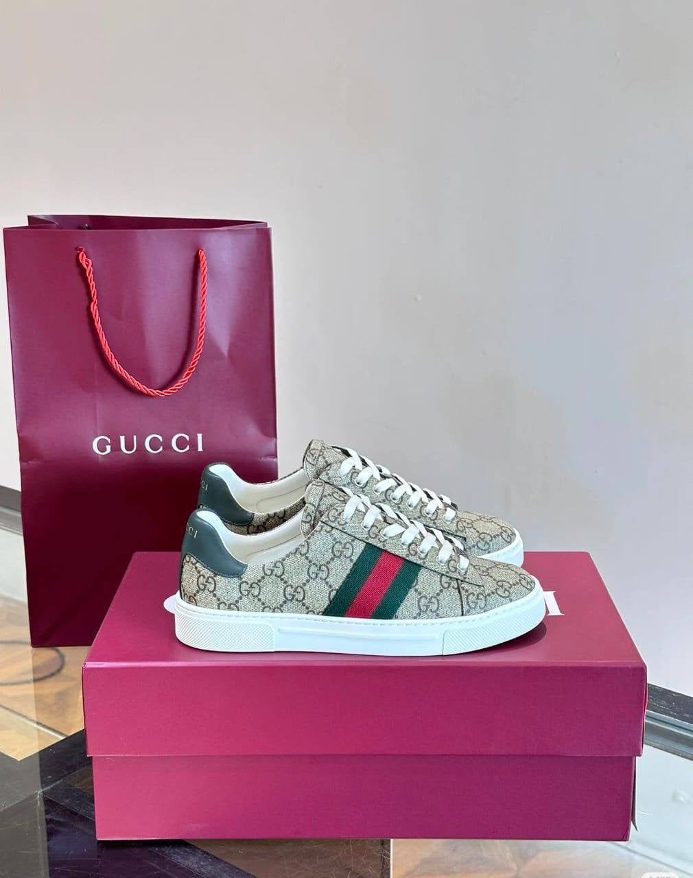 NEW CAME 
GUCCI SHOES 
GOOD QUALITY 
130 dhs🪙
Size 36 to 41

Zain40
♥️♥️♥️