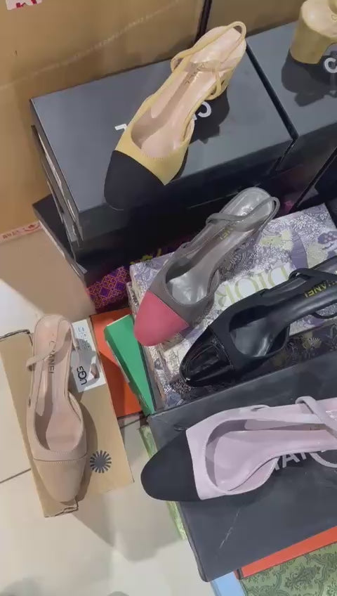 Chanel 

size 36 to 41

110 dhs🪙💕

Zain103
♥️♥️♥️