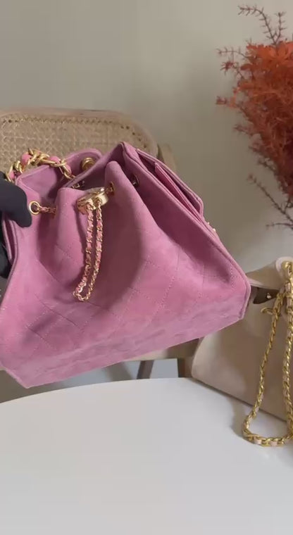 New collection✨✨✨
CHANEL
25cm
380 dhs🪙💚
Top quality 
With box🎁

Zain167
♥️♥️♥️