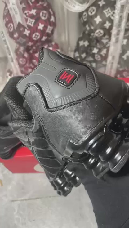 Nike shox TL ‘Black’🖤
36 to 45 AVAILABLE 🤩
220 dhs🪙💚

Zain242
♥️♥️♥️