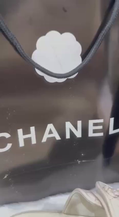 CHANEL
New Coming🔥
Size:36 to 41
110 dhs🪙🖤

Zain241
♥️♥️♥️