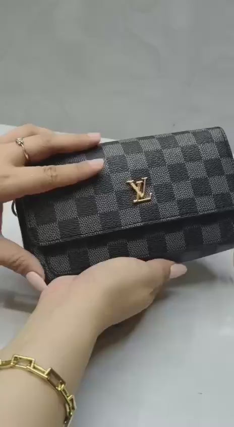 𝗟𝗢𝗨𝗜𝗦 𝗩𝗨𝗜𝗧𝗧𝗢𝗡 & 𝗚𝗨𝗖𝗖𝗜
WALLET SLING BAG
ᴅᴏᴜʙʟᴇ ᴢɪᴘᴘᴇʀ
ᴡɪᴛʜ ʟᴏɴɢ ʙᴇʟᴛ sᴛʀᴀᴘ
sɪᴢᴇ : 19cm

ᴡɪᴛʜ BOX
🎁🎁🎁

65 dhs🪙

Zain31
♥️♥️♥️