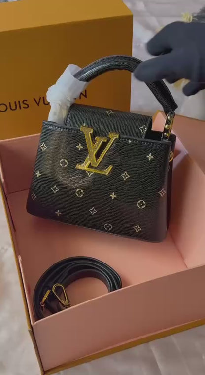 Available Again✨✨✨
LV
21cm
350 dhs🪙💕
Top quality 
With box💝

Zain167
♥️♥️♥️