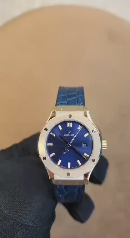 Hublot watch for ladies 
good quality 
290 dhs🪙💕

Zain59
♥️♥️♥️