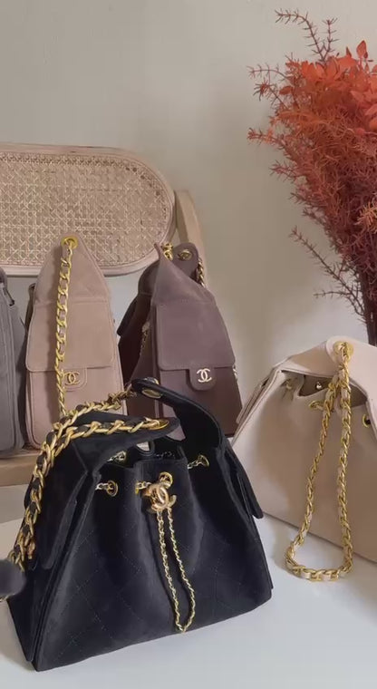 New collection✨✨✨
CHANEL
25cm
380 dhs🪙💚
Top quality 
With box🎁

Zain167
♥️♥️♥️