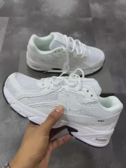 New Balance 740 Triple White，
Size 36-45 ，
180 dhs🪙💚

Zain18
♥️♥️♥️