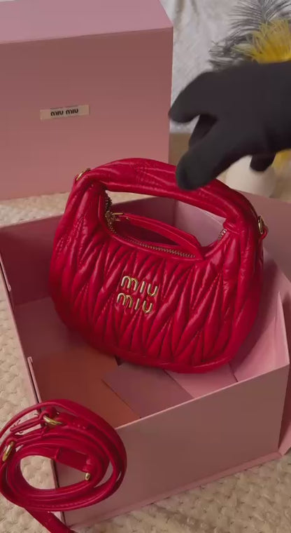 Available Again✨✨✨
MIU MIU

18cm
280 dhs🪙🌺

22cm
300 dhs🪙🌺

Top quality 
With box🎁

Zain167
♥️♥️♥️