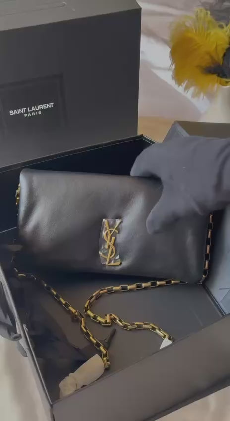 YSL

22cm
320 dhs🇦🇪

Top quality 

With box
🎁🎁🎁

Zain167
♥️♥️♥️