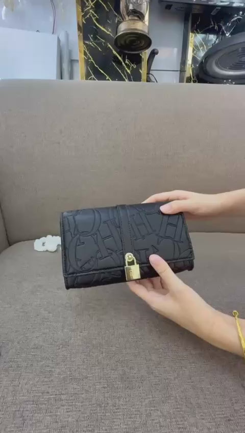 Cah

85 dhs🪙🌨️

high quality 

With box
🎁🎁🎁

Zain26
♥️♥️♥️